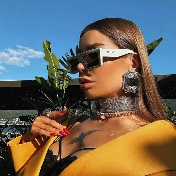 🕶️ New Celine CL40214U 25A Sunglasses - Ivory Frame, Smoke Lenses - Picture 2 of 11